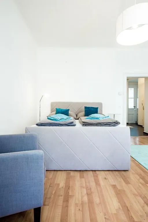 Holiday & Business Apartments 1160 비엔나