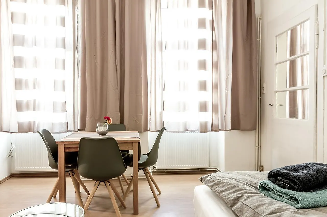 Holiday & Business Apartments 1160 ウィーン